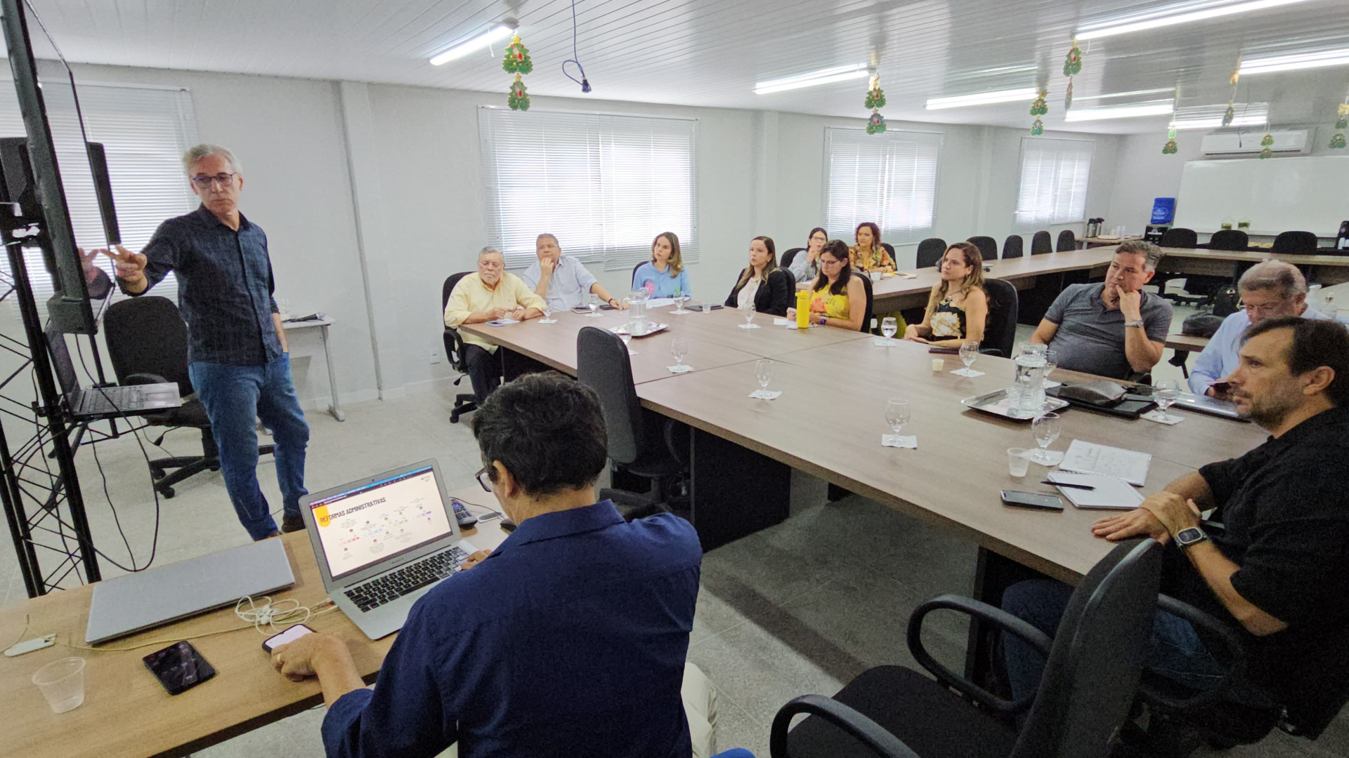 Segunda reunião das equipes de transição de governo em Fortaleza (Foto: Divulgação/Equipe Evandro Leitão)