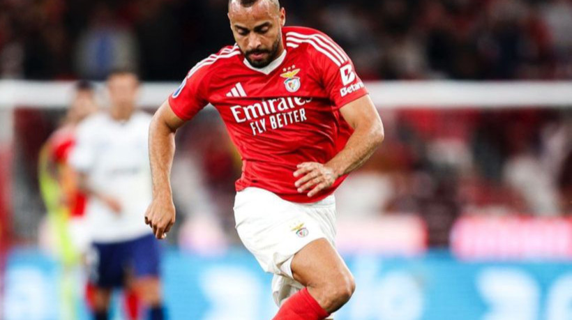 Arthur Cabral, atacante do Benfica, durante jogo válido pela Taça da Liga de Portugal