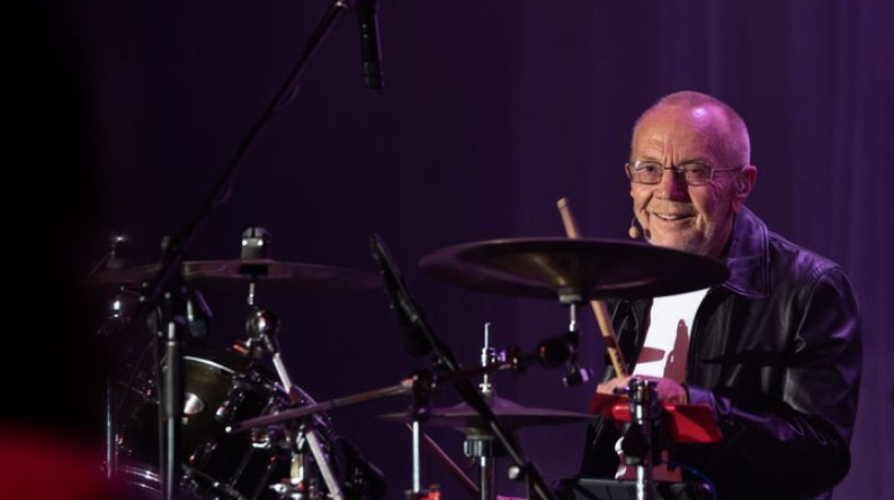 Ex-baterista do Bee Gees, Colin Petersen morre aos 78 anos de idade