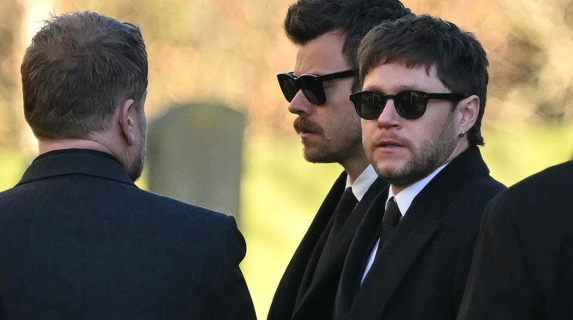 Harry Styles, Niall Horan, Zayn Malik e Louis Tomlinson comparecem ao funeral de Liam Payne 