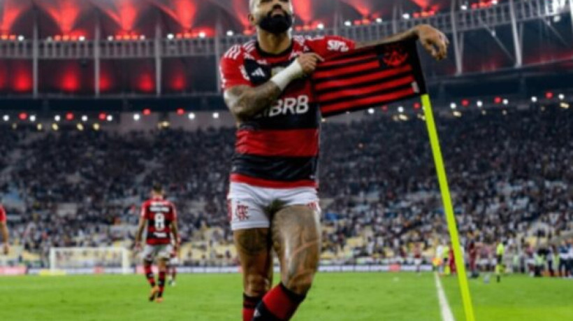 O atacante tem contrato com o Flamengo até o final da atual temporada, e Pedrinho revela desejo de contar com o atleta