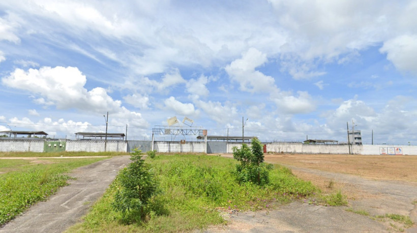 O terreno do autódromo conta com uma área de aproximadamente 260 mil metros quadrados e está localizado na Av. Ayrton Senna, no centro do município