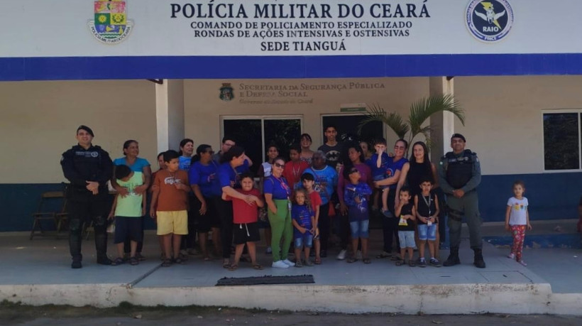 Visitação em unidade da Polícia Militar 