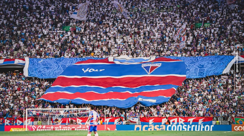 Torcida do Fortaleza na Arena Castelão