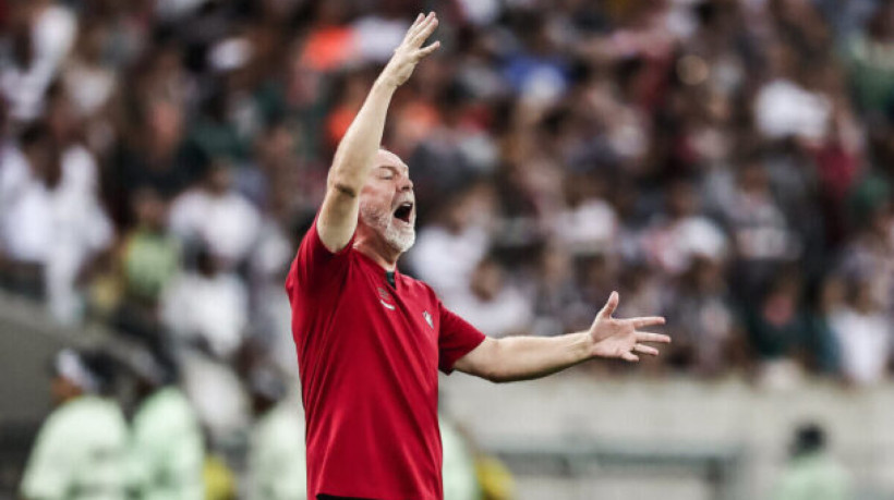 Mano Menezes tenta evitar possível rebaixamento do Tricolor, que tem mais três jogos para se salvar no Campeonato Brasileiro