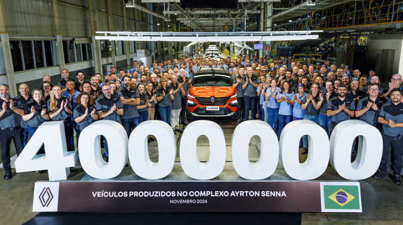 Renault bate 4 milhões de veículos produzidos no Brasil. Kardian foi o modelo que consagrou este feito. Na foto, colaboradores do Complexo Ayrton Senna e Thierry Charvet
Chief Industry e Quality Officer do Renault Group