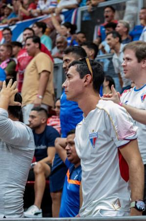 Torcedores lotaram o Centro de Formação Olpimpica para assistir ao final do Campeonato Brasileiro de Futsal, Fortaleza x Apodi(Foto: Samuel Setubal)