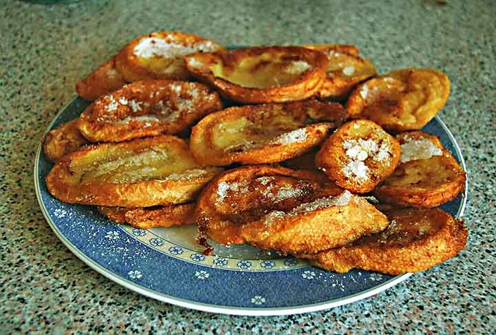 Com a proximidade do Natal, as pessoas têm sua curiosidade aguçada e o desejo de consumir a culinária natalina. Dentre os pratos mais famosos, está a rabanada, que faz sucesso no Brasil e é uma tradição nesta época do ano. 