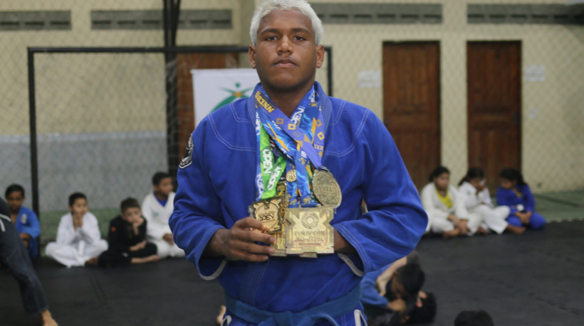 Pedro Dias é aluno do JCA Padre Andrade, projeto social auxiliado pelo programa Atleta Cidadão, da Prefeitura de Fortaleza