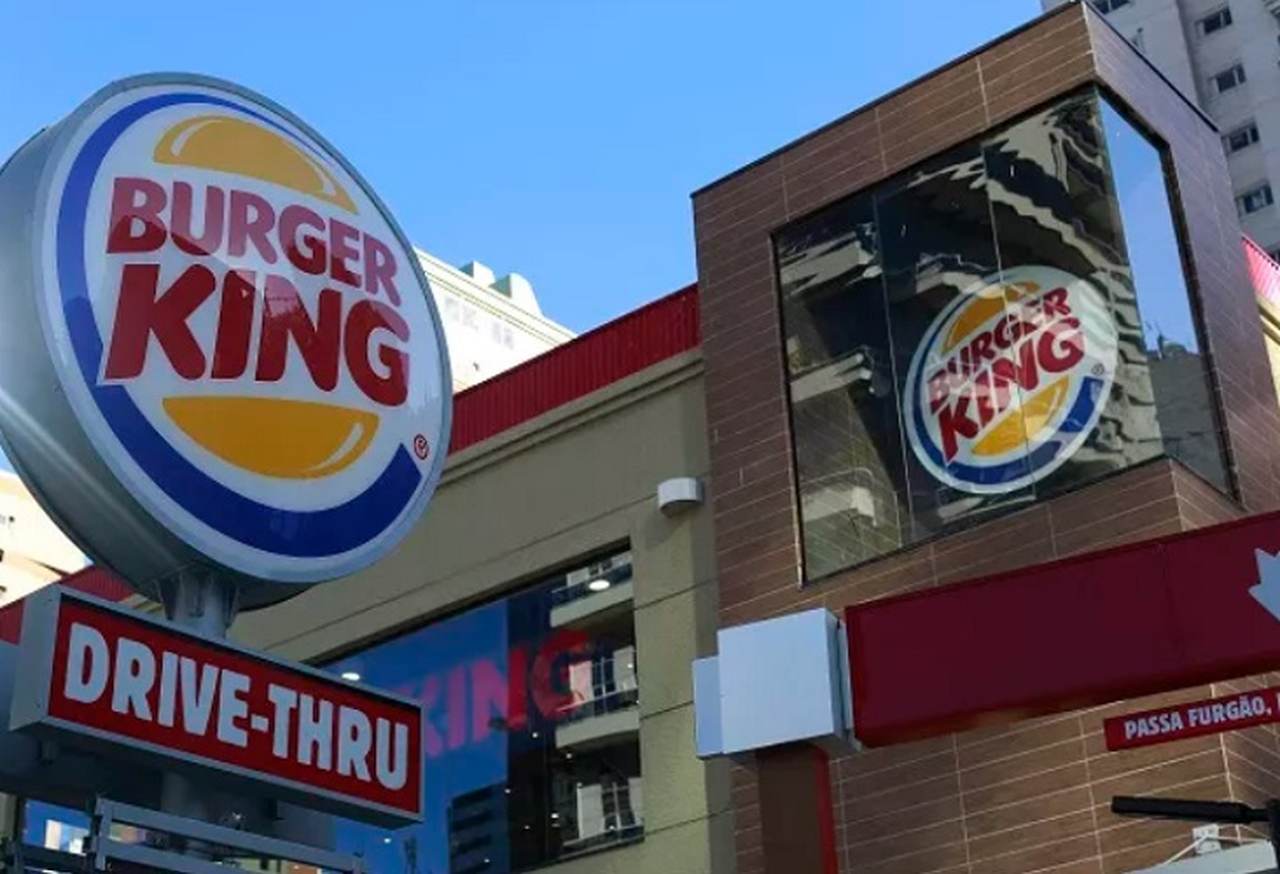 O BK Prestígio junta massa de baunilha com cobertura do tradicional chocolate com coco da Nestlé. O Shake Prestígio tem também a opção de massa de doce de leite com a mesma cobertura. 