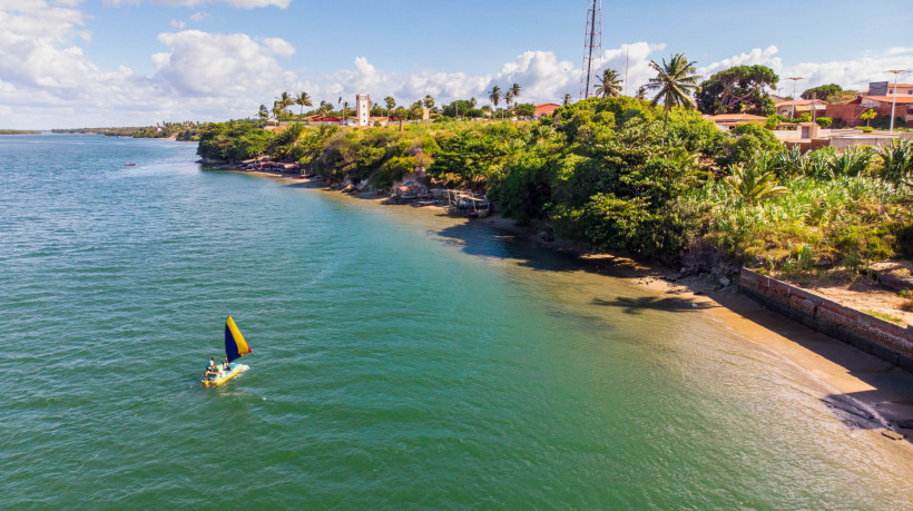 Rio Jaguaribe no município de Fortim 