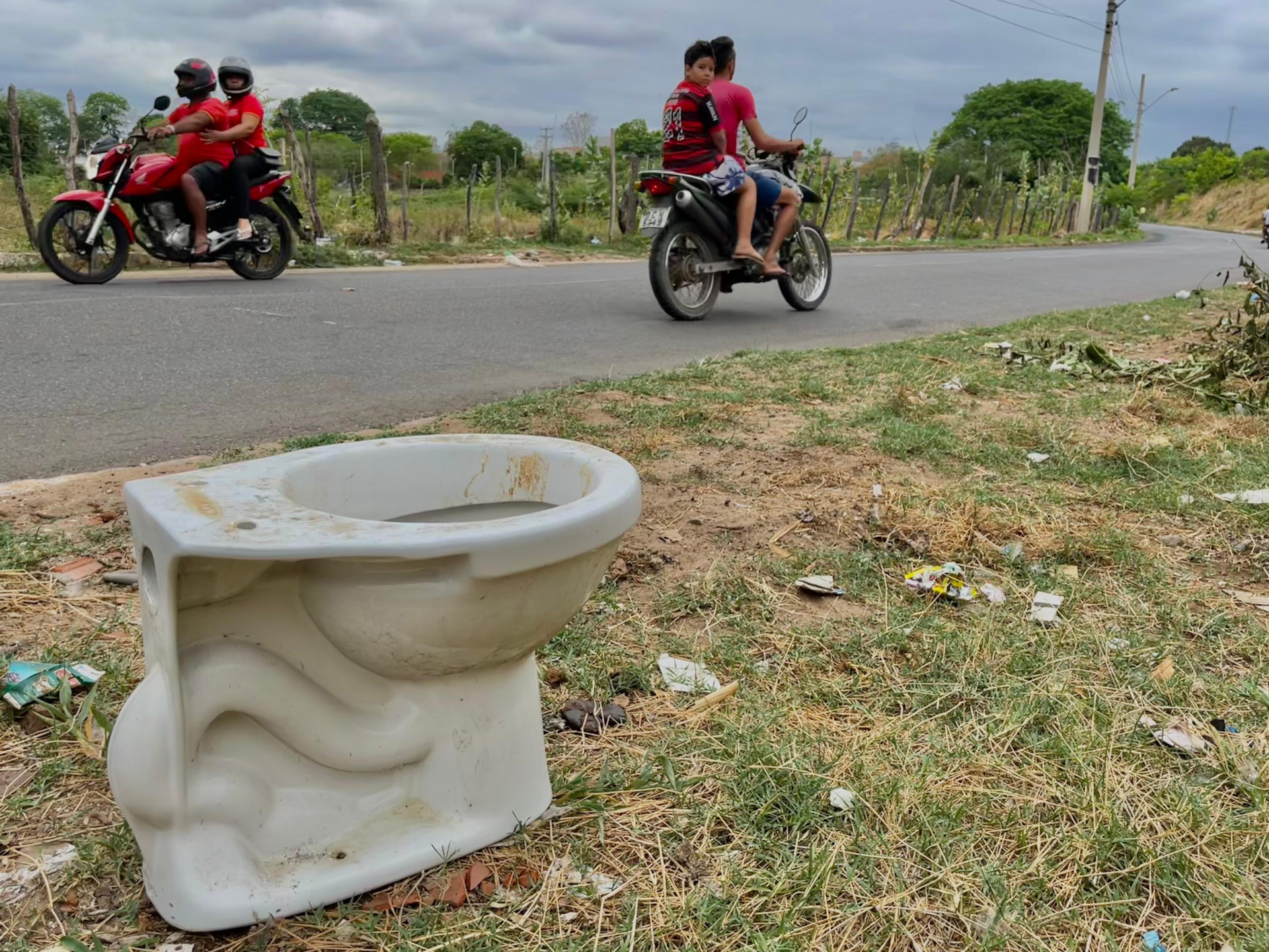 Mais de 17 mil moradores do Cariri vivem sem banheiro ou sanitário, segundo IBGE (Foto: fotos Guilherme Carvalho / O POVO CBN Cariri)