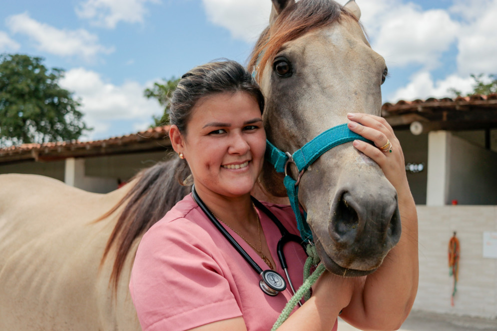 Joilde Gadelha, médica veterinária especialista em cavalos(Foto: Samuel Setubal)