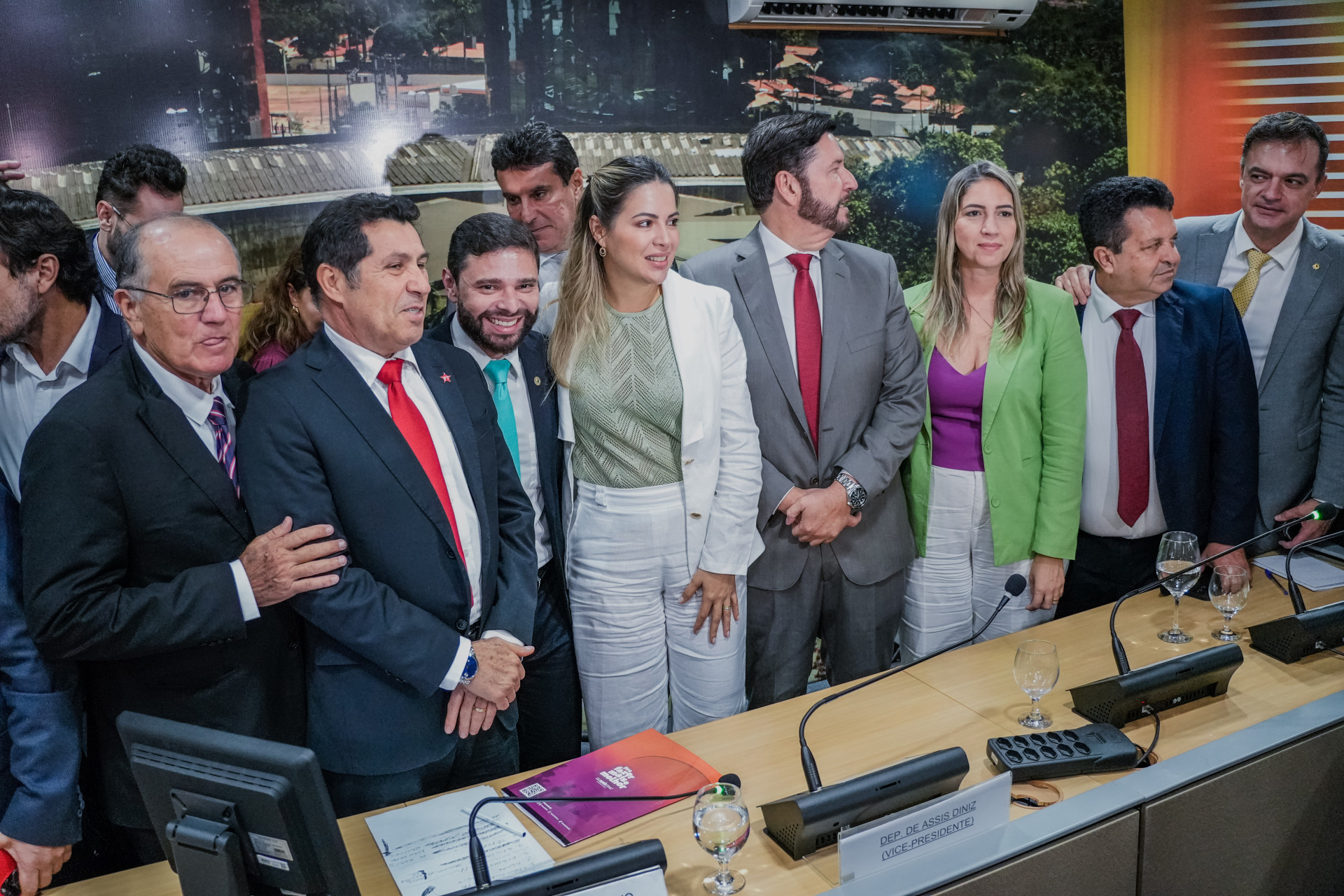 FORTALEZA-CE, BRASIL, 12-12-2024: Sabatina de Onélia Santana, na Assembleia Legislativa do Ceará, para o TCE. (Foto: Fernanda Barros/ O Povo) (Foto: FERNANDA BARROS)