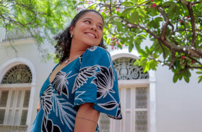 FORTALEZA, CEARÁ, BRASIL, 18-12-2024: Louise Veras que está recomeçando a partir do teatro no V&A para o domingo. (Foto: Samuel Setubal/ O Povo)