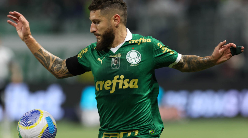 Volante Zé Rafael no jogo Palmeiras x Corinthians, no Allianz Parque, pelo Campeonato Brasileiro Série A 2024