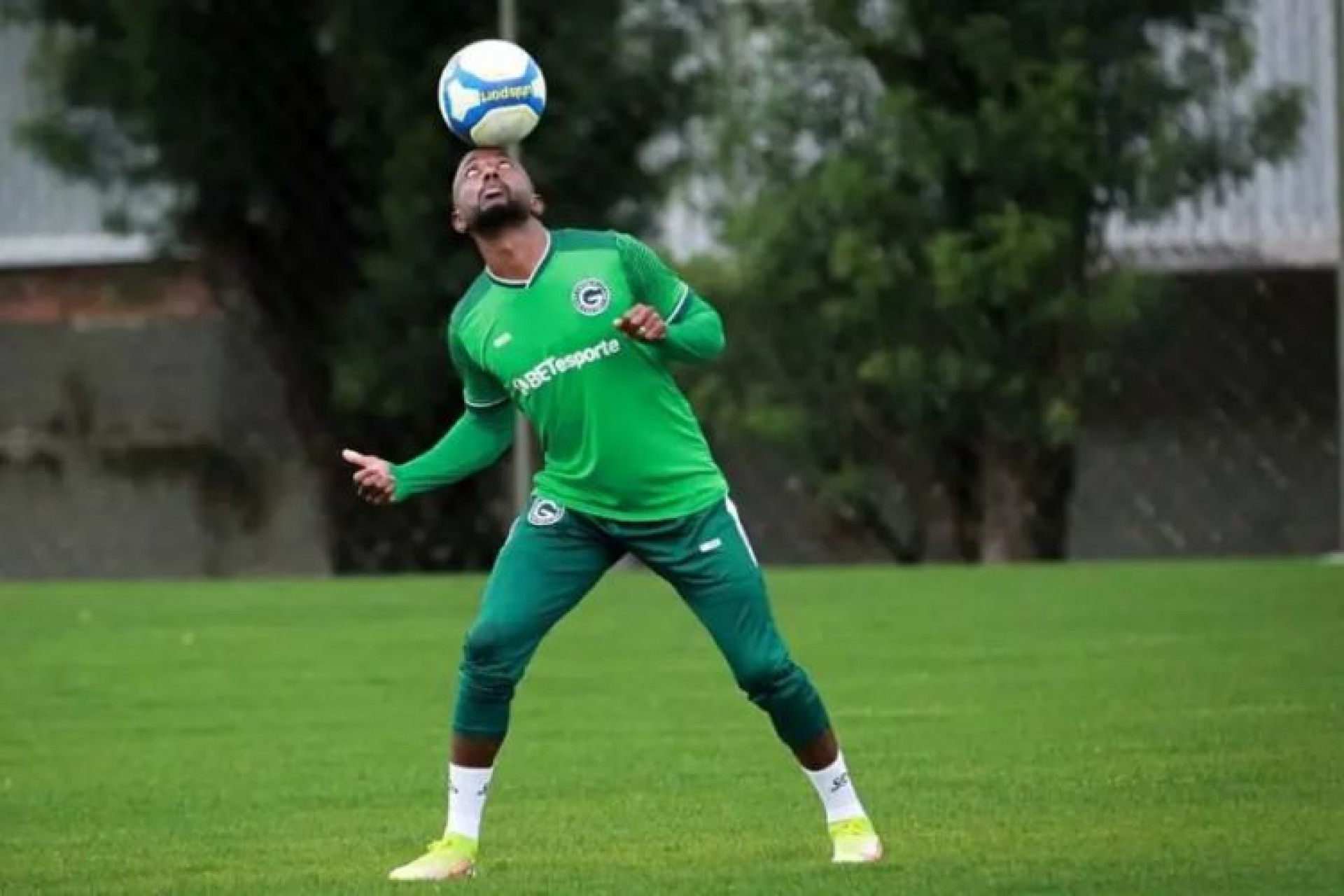 Lateral-direito Dieguinho, de 29 anos, defenderá o Ceará na próxima temporada (Foto: ROSIRON RODRIGUES/GOIÁS )