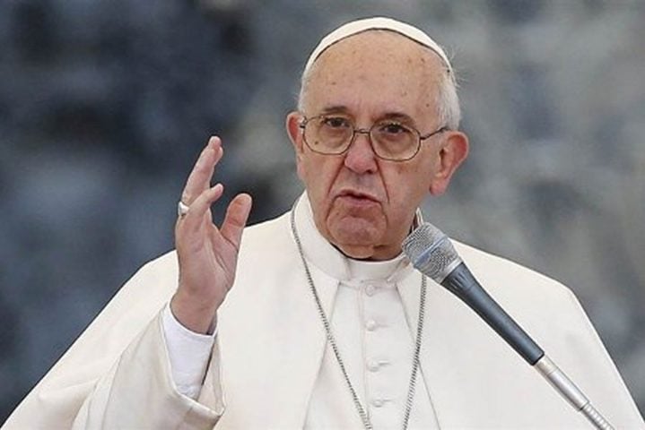 O jornal italiano “Corriere della Sera” publicou trecho da autobiografia do Papa Francisco em que o pontífice revela ter sido alvo de uma tentativa de assassinato em março de 2021, durante viagem ao Iraque. O livro do líder da Igreja Católica ainda será lançado. 
