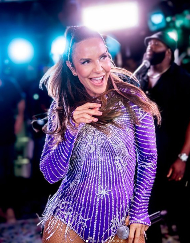 Ivete Sangalo é uma das atrações do Réveillon em Copacabana, o maior do Brasil. A cantora vai se apresentar no principal palco, em frente ao Copacabana Palace.