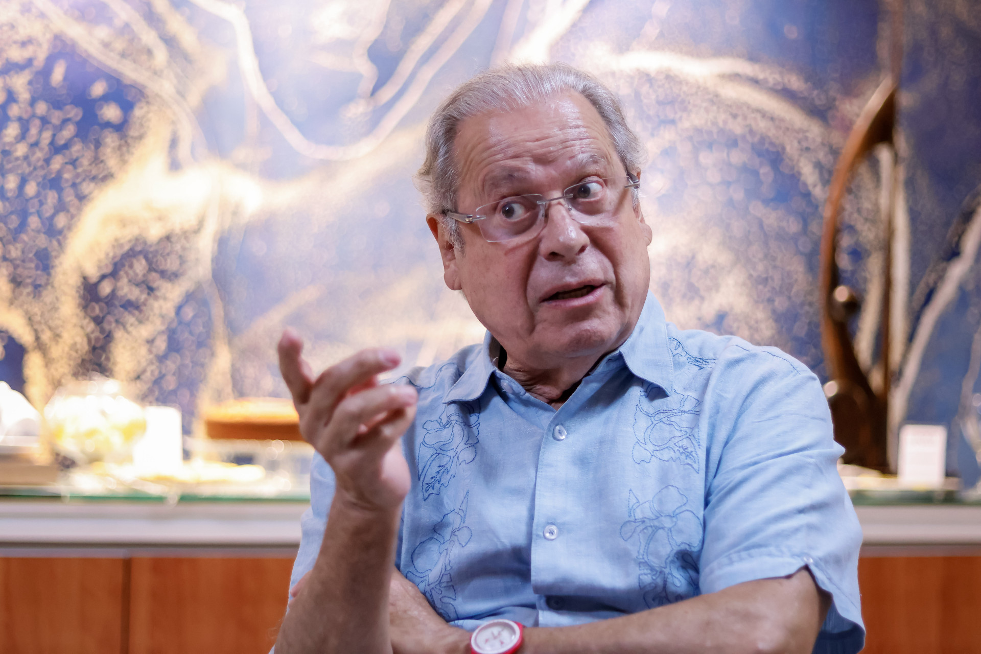 Ex-ministro José Dirceu esteve no O POVO e foi entrevistado, onde comentou sobre o futuro do PT e o espaço de Camilo Santana na gestão de Lula (Foto: AURÉLIO ALVES)