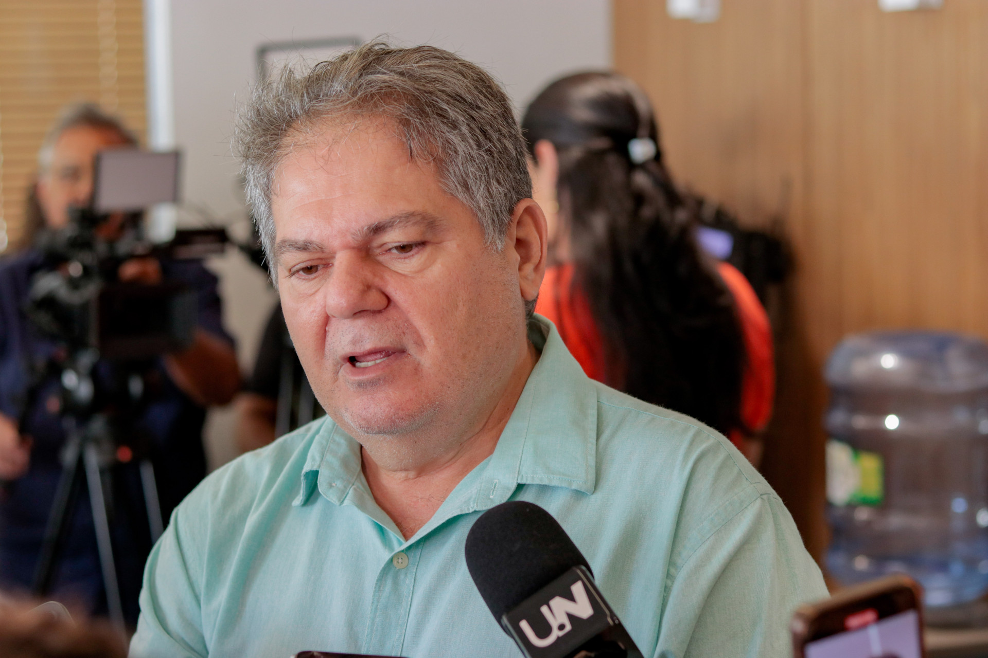 Osmar Baquit, deputado e secretário da Regional 4, na primeira reunião do Secretariado do prefeito Evandro Leitão e da vice Gabriella Aguiar no Paço municipal. (Foto: Samuel Setubal)