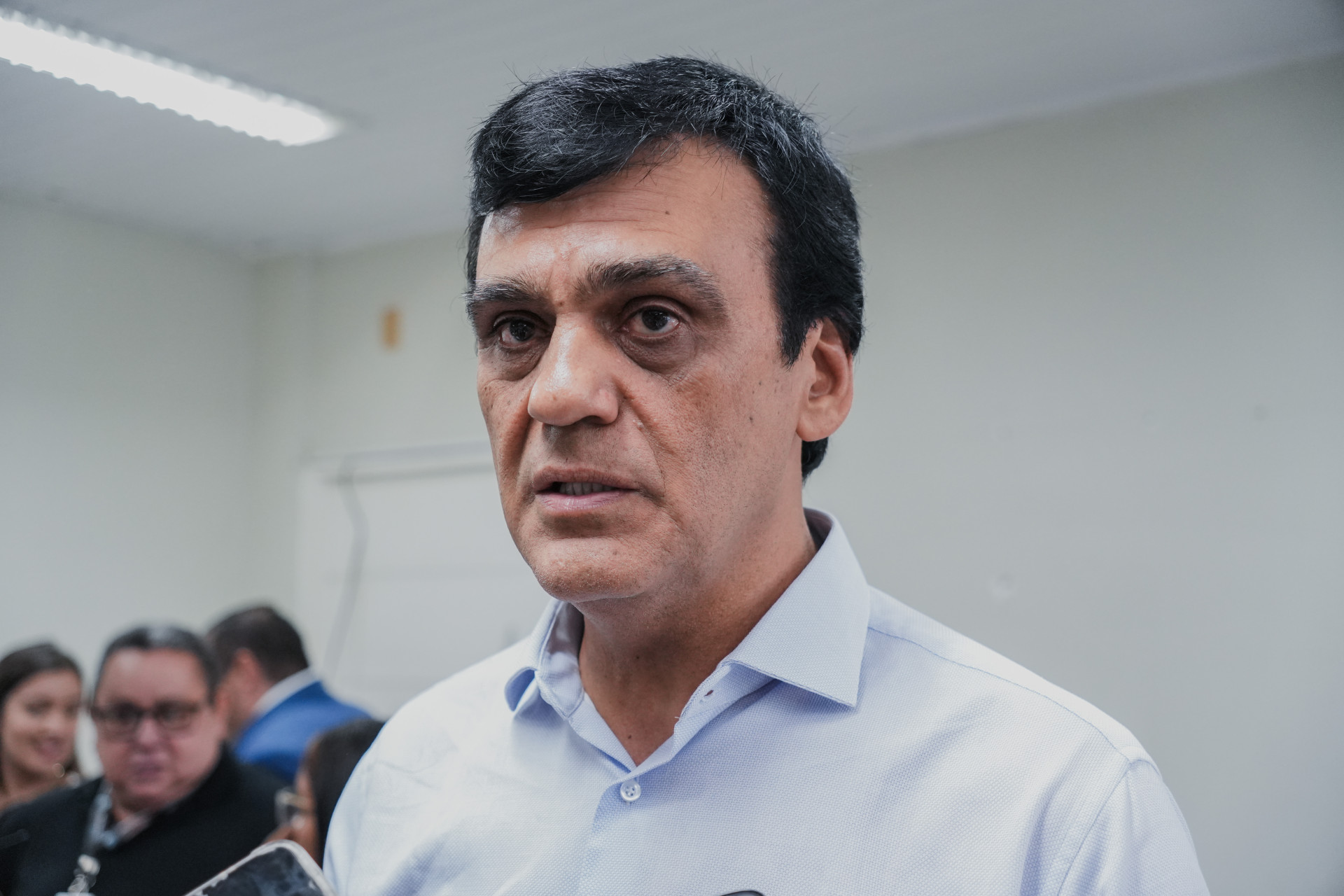 Prefeito de Caucaia, Naumi Amorim, participou de reunião com a empresa que administra o transporte do município  (Foto: FERNANDA BARROS)