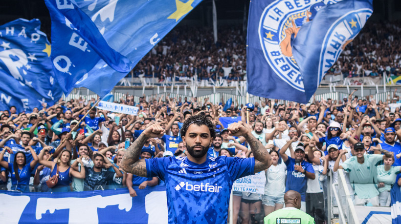 Gabriel Barbosa, o Gabigol, foi apresentado neste sábado (4/1) aos torcedores do Cruzeiro, no Mineirão 