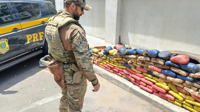 Polícia Rodoviária Federal (PRF) realizou apreensão de 180 kg de drogas em Sobral 