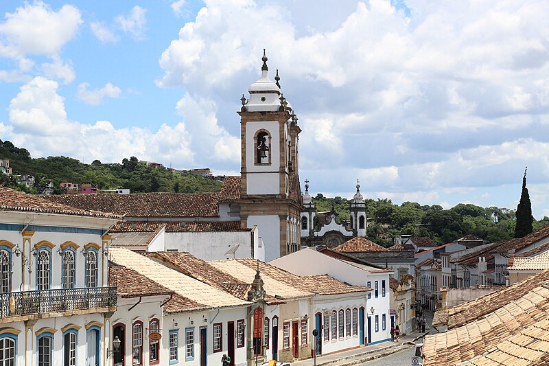 Outras cidades mineiras, como Sabará, Tiradentes,São João del Rei e Mariana, também contam com obras preciosas de Aleijadinho. 