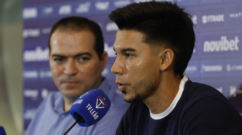 Pol Fernández foi apresentado como novo jogador do Fortaleza na Arena Castelão