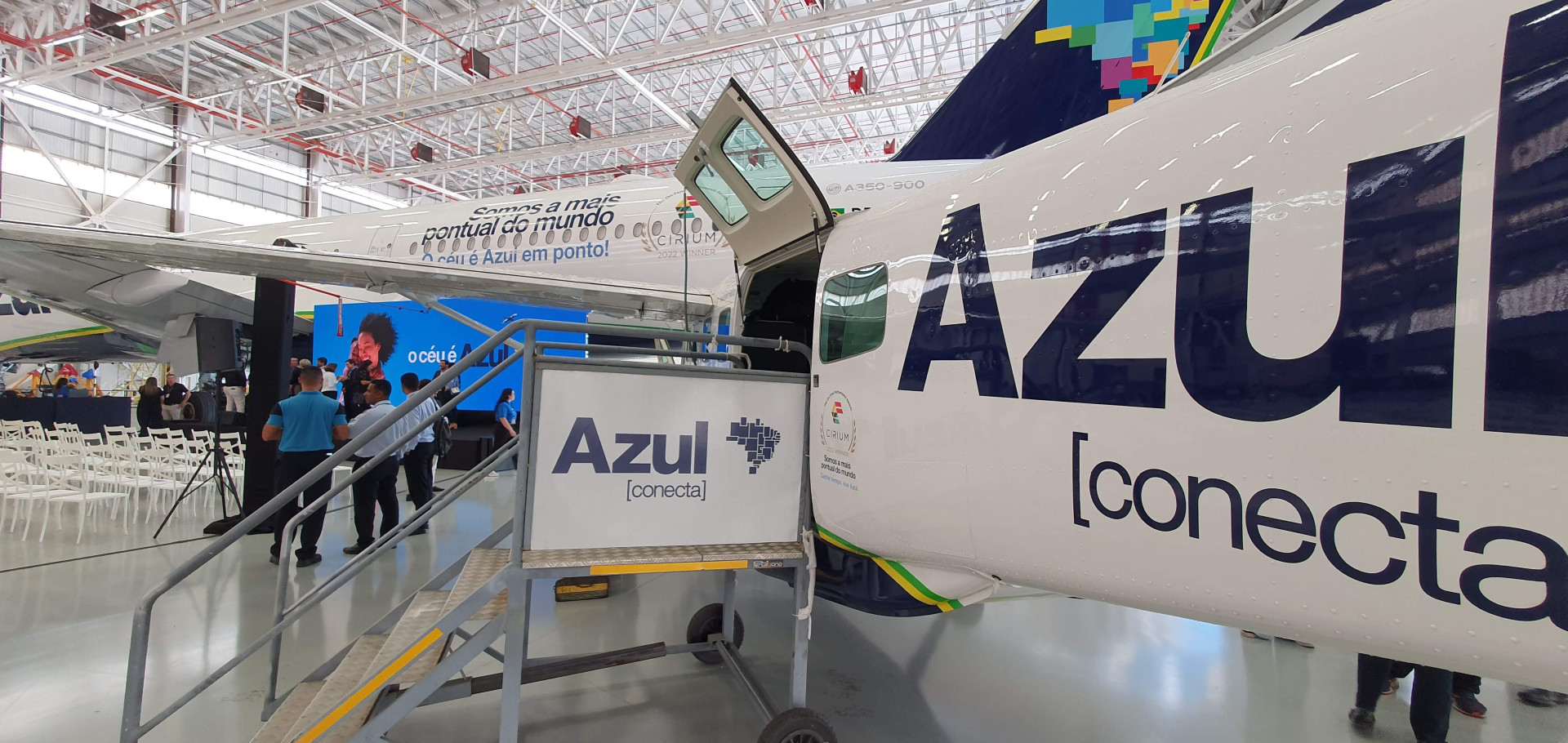 Aeronave menor é usada pela Azul nos aeroportos regionais do Ceará (Foto: Armando OLima/O POVO)