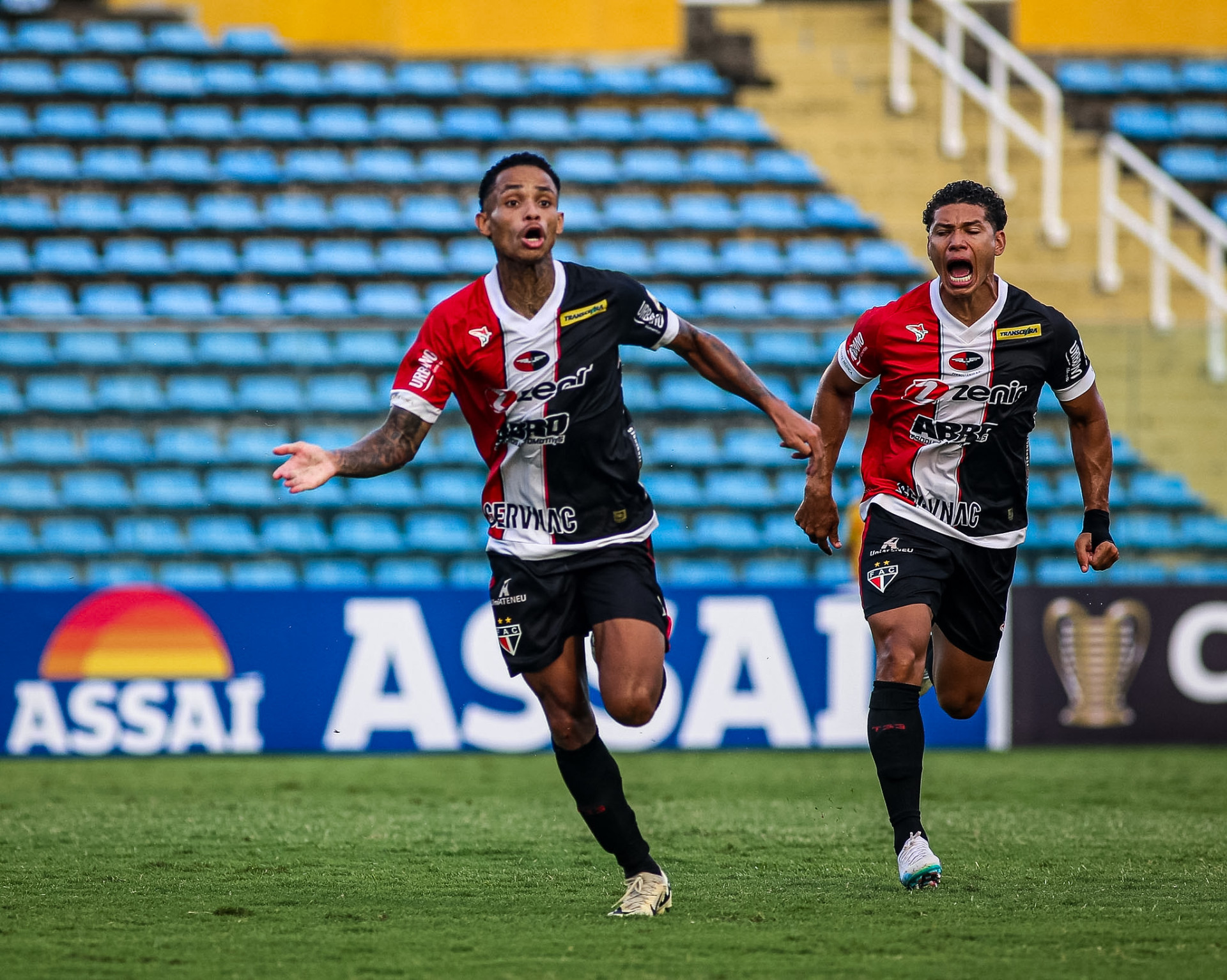 Ferroviário venceu o jogo único no estádio Presidente Vargas (Foto: Lenilson Santos/Ferroviário AC)