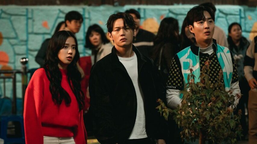 A nova série sul-coreana “Newtopia” teve o seu trailer divulgado pela Prime Video. A produção tem como protagonistas a atriz e cantora pop Jisoo, componente do girlgroup “Blackpink”, e Park Jung-min (“Profecia do Inferno”). 

