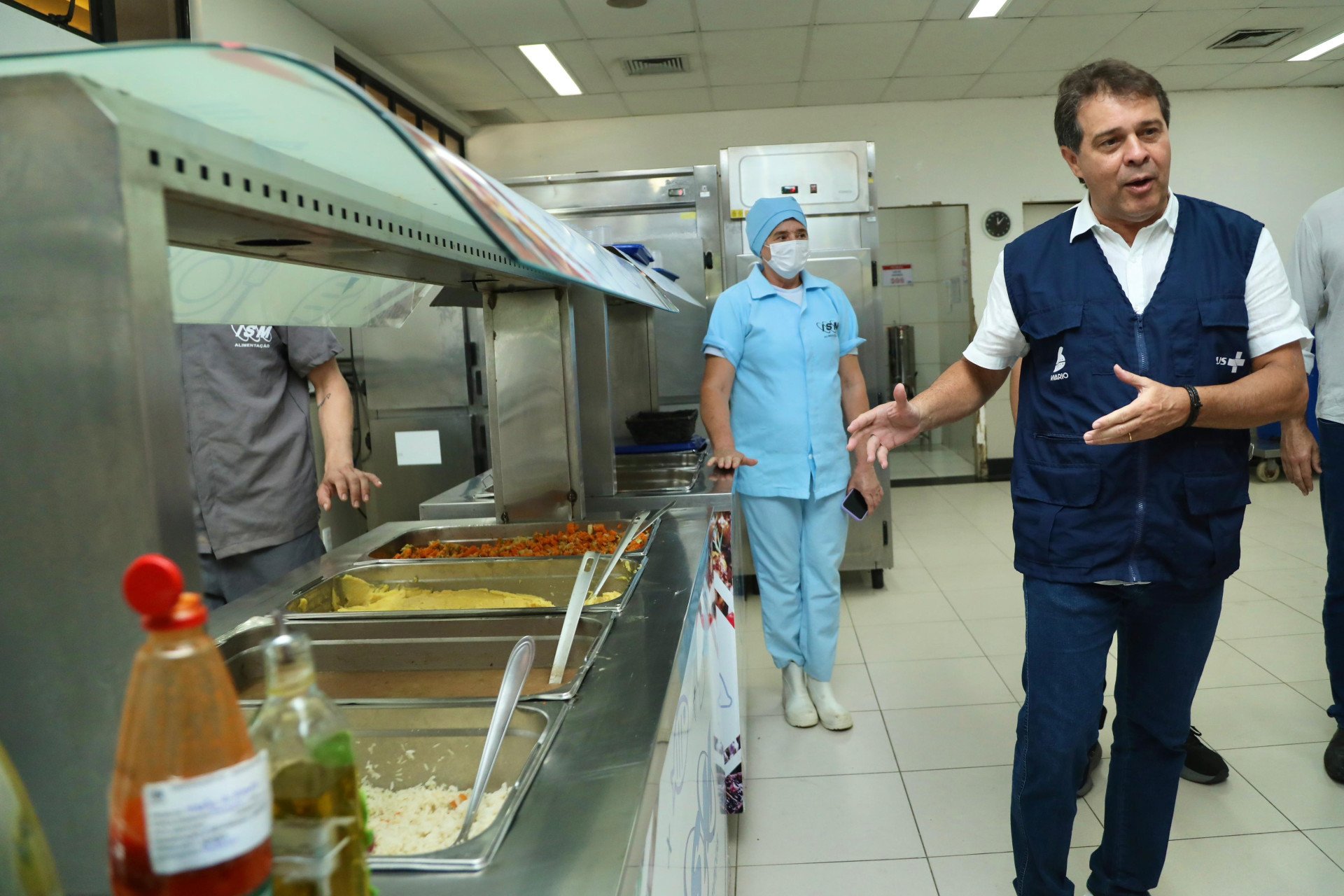 ￼PREFEITO Evandro Leitão (PT), visitou ontem o Hospital da Mulher (Foto: Divulgação/Prefeitura de Fortaleza)