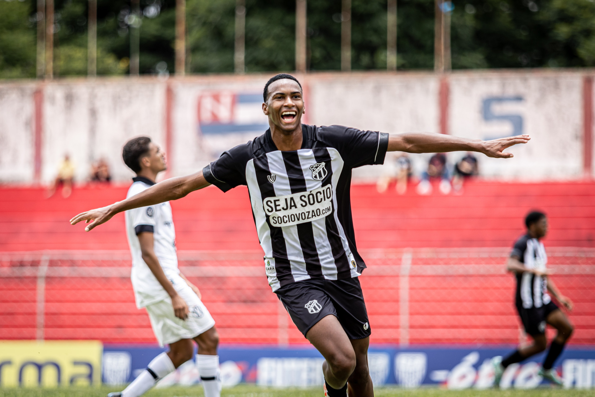 Atacante Guilherme marcou três gols na vitória do Ceará na Copinha (Foto: Gabriel Silva/Ceará SC)