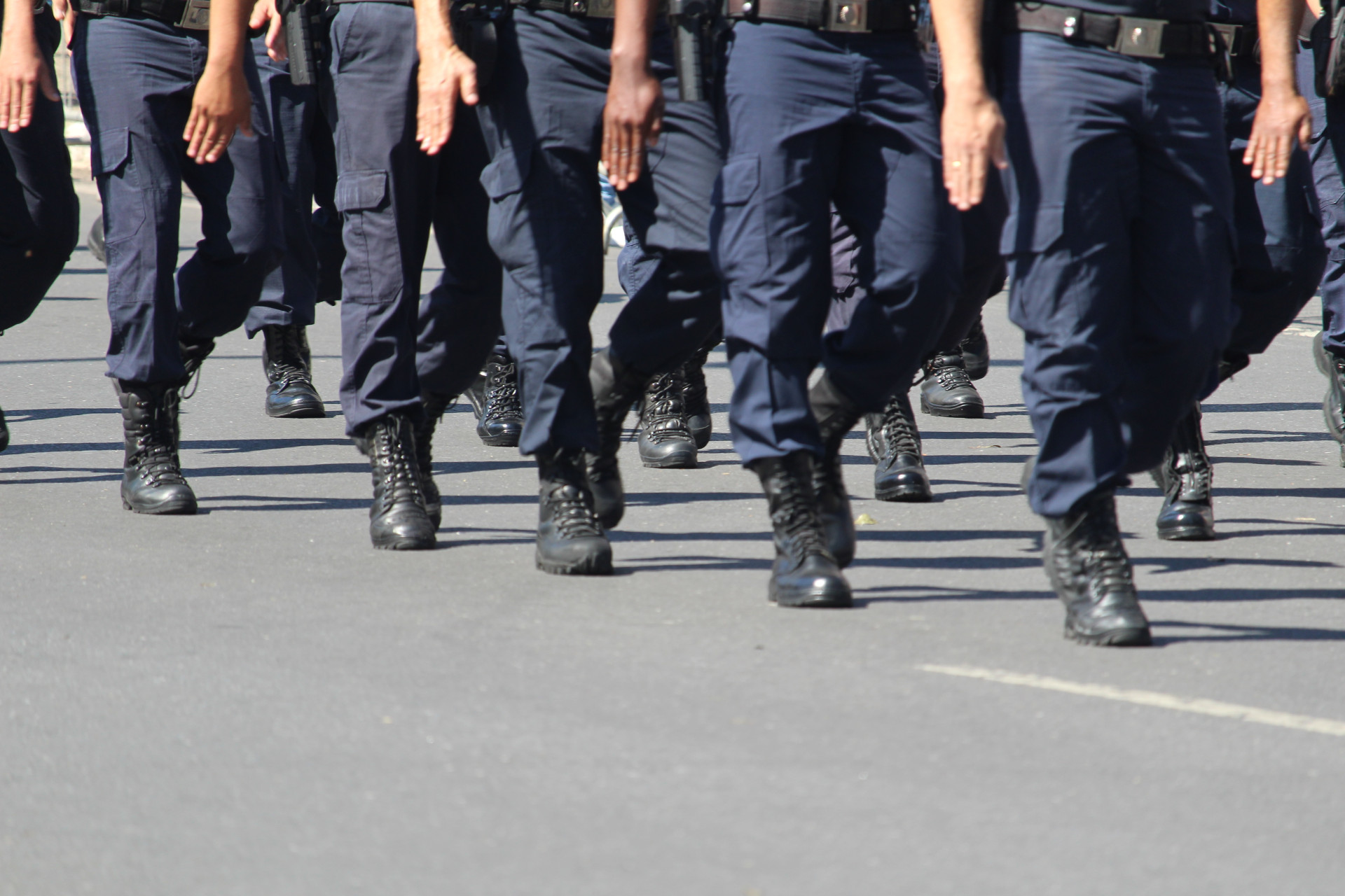 Governo Federal quer regular uso de armas por policiais (Foto: AdrianoMagela/adobestock)