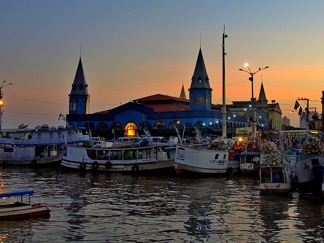 Belém (Capital do Pará) - Apelido: Cidade das Mangueiras. População:  1,5 milhão