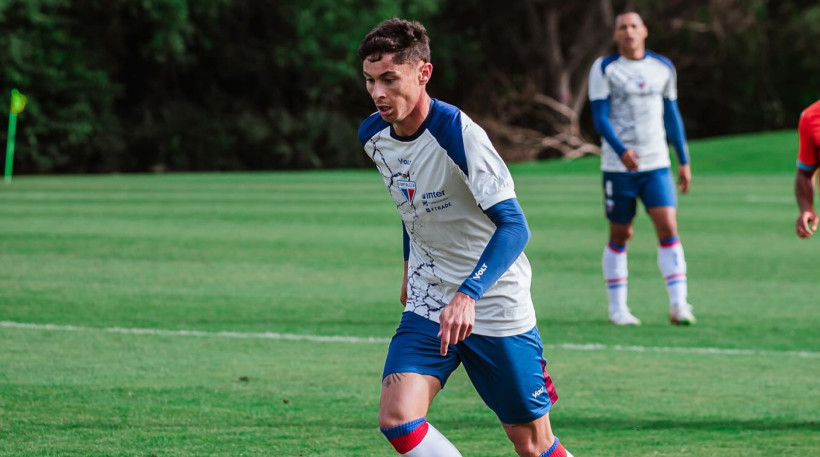 Lateral-esquerdo Diogo Barbosa em treino da pré-temporada do Fortaleza em Port Saint Lucie