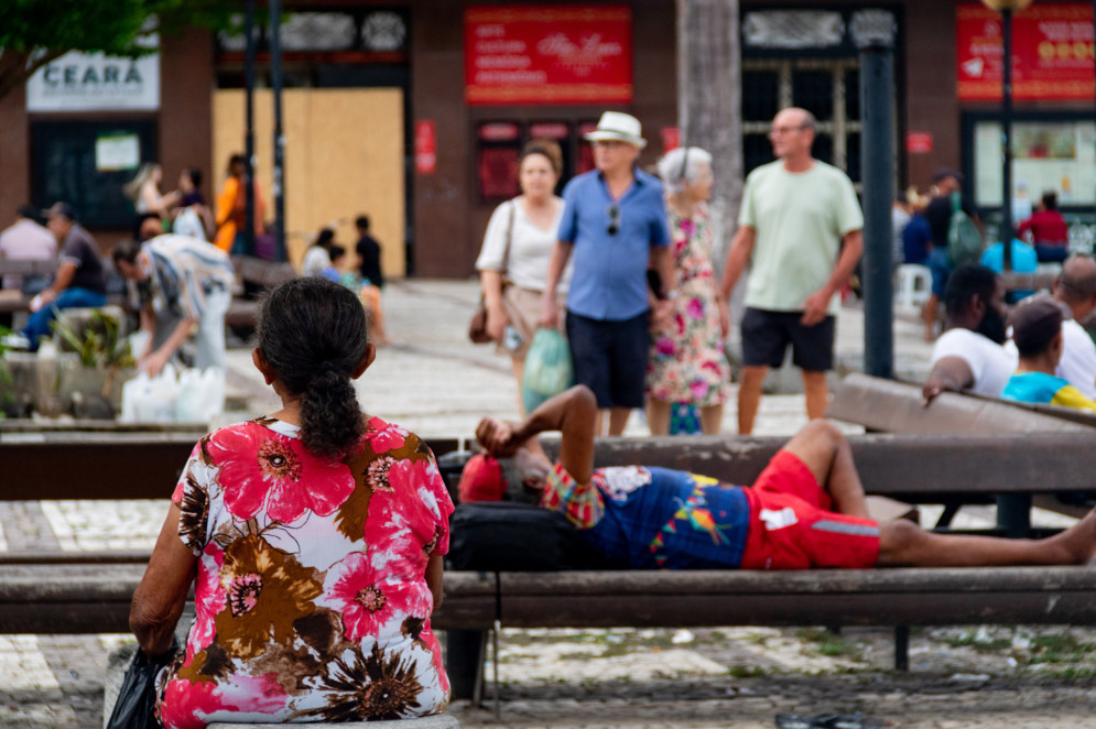 Movimentação na praça do Ferreira, no Centro de Fortaleza (CE)(Foto: Lorena Louise/Especial para O POVO)