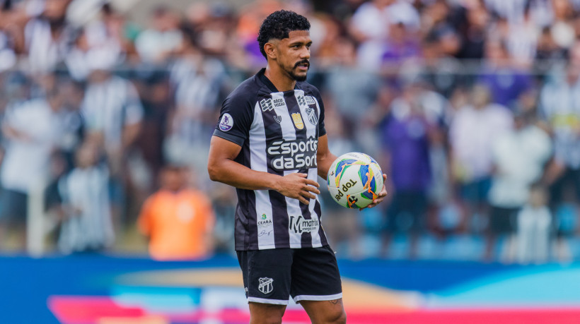 FORTALEZA-CE, BRASIL, 18-01-2025: Fernando Sobral. Início do Campeonato Cearense, com jogo entre Ceará e Tirol, no Estádio Presidente Vargas (PV). (Foto: Fernanda Barros/ O Povo)