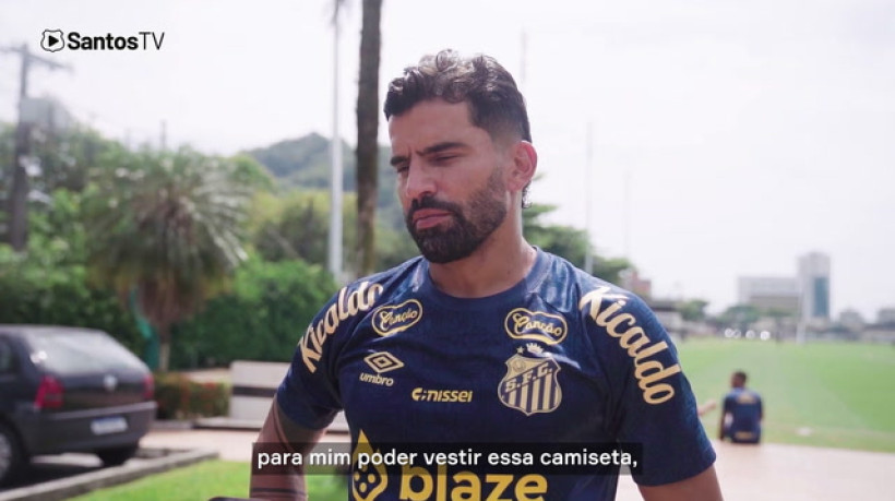 Rincón fala sobre usar a camisa 10 e o novo momento no Santos 