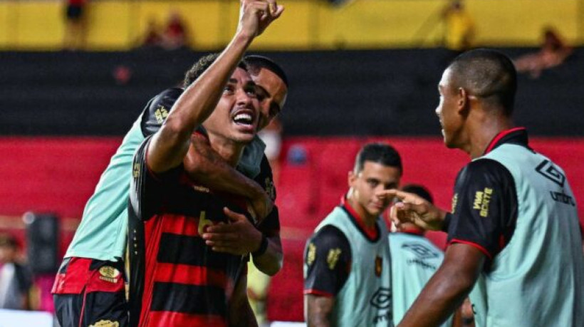 Zagueiro Walce abriu o placar com belo gol de falta para o Retrô, e Marcelo Ajul deixou tudo igual para o Leão da Ilha, com gol de cabeça