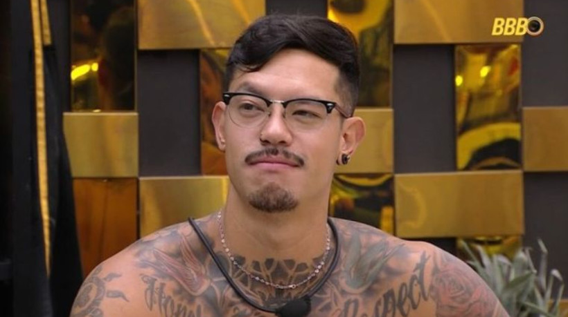 Gabriel tem descendência japonesa e entra no BBB 25 em um relacionamento fechado