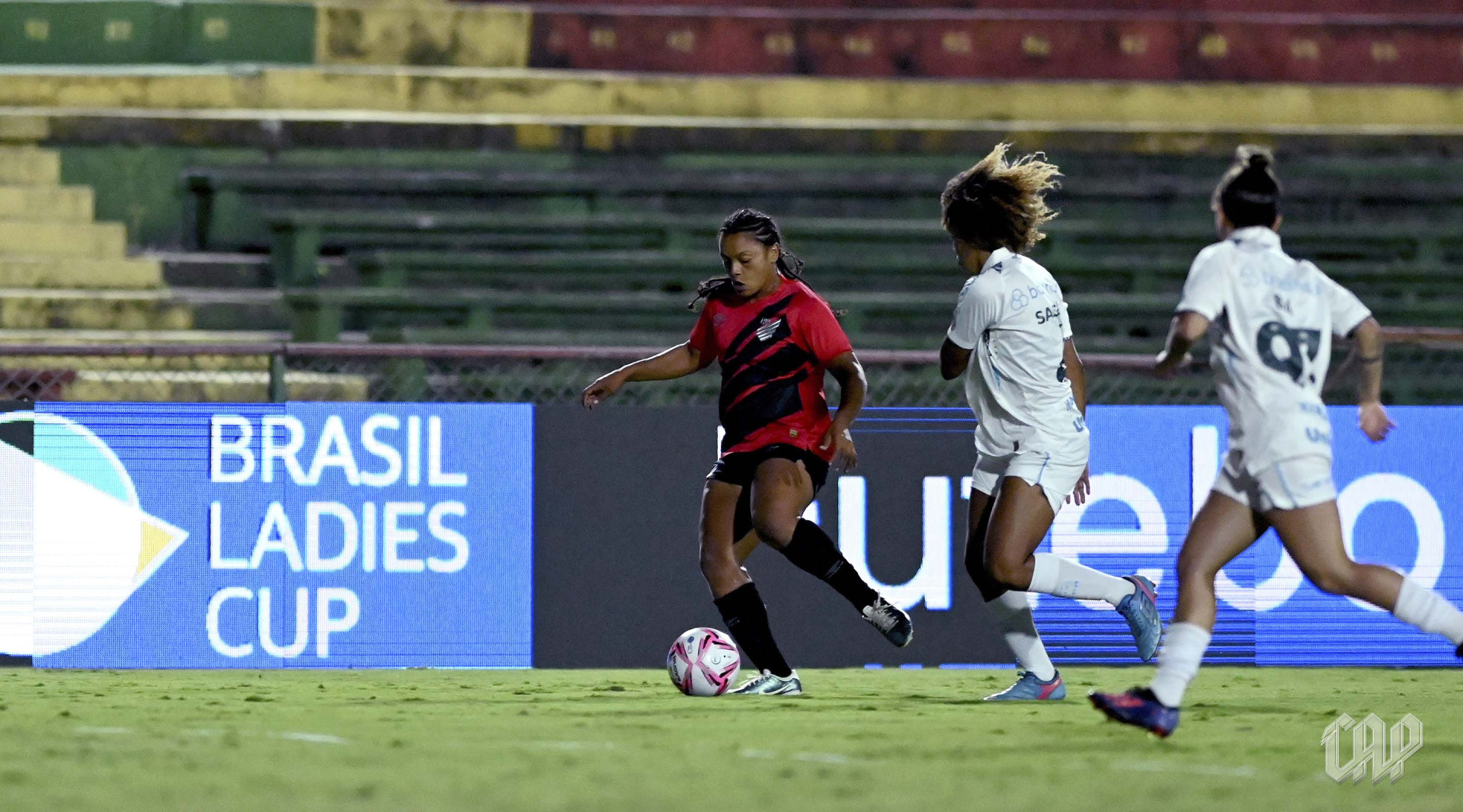 Athletico Paranaense feminino finalizou o ano de 2024 disputando a Brasil Ladies Cup.   (Foto: Duda Matoso/Athletico-PR)