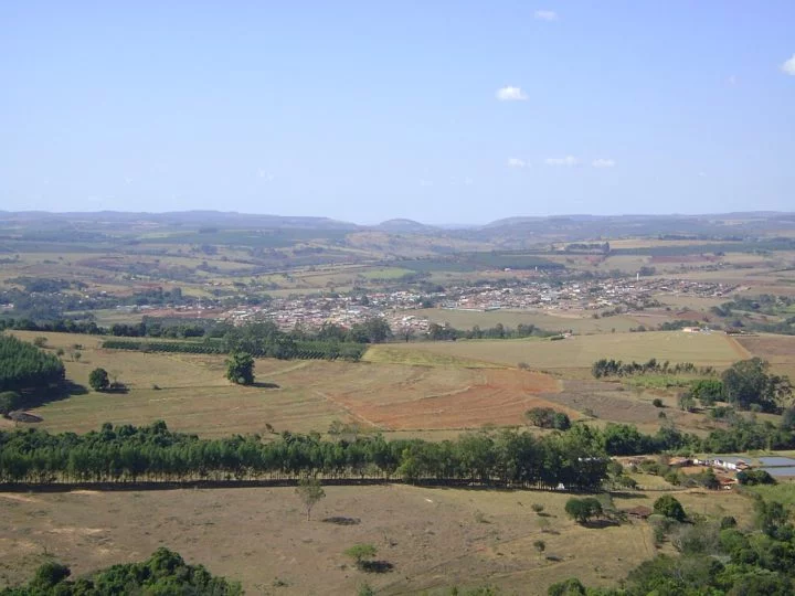 Situadas a cerca de 90 km de Ribeirão Preto (SP), duas fazendas de Santo Antônio da Alegria (SP) despertam o interesse de fanáticos por histórias de terror. 