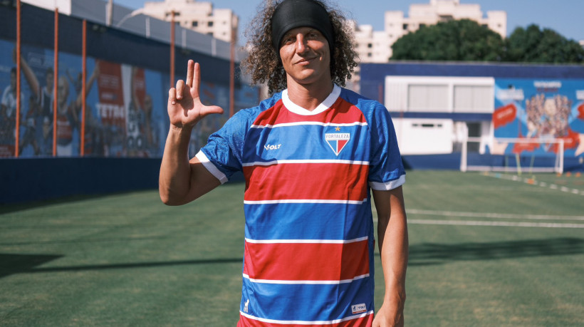 Zagueiro David Luiz no Centro de Excelência Alcides Santos