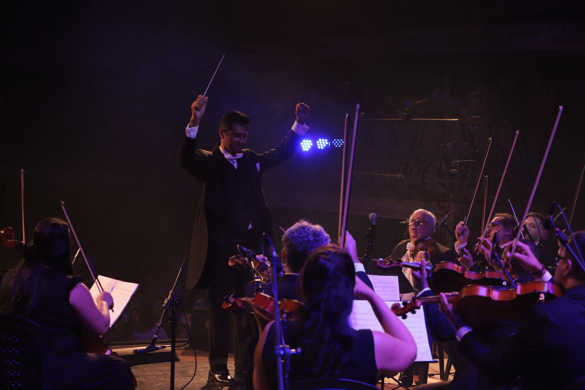 Orquestra Contemporânea Brasileira se apresenta no Theatro Via Sul Fortaleza. (Foto: Davi Probo/ Divulgação)