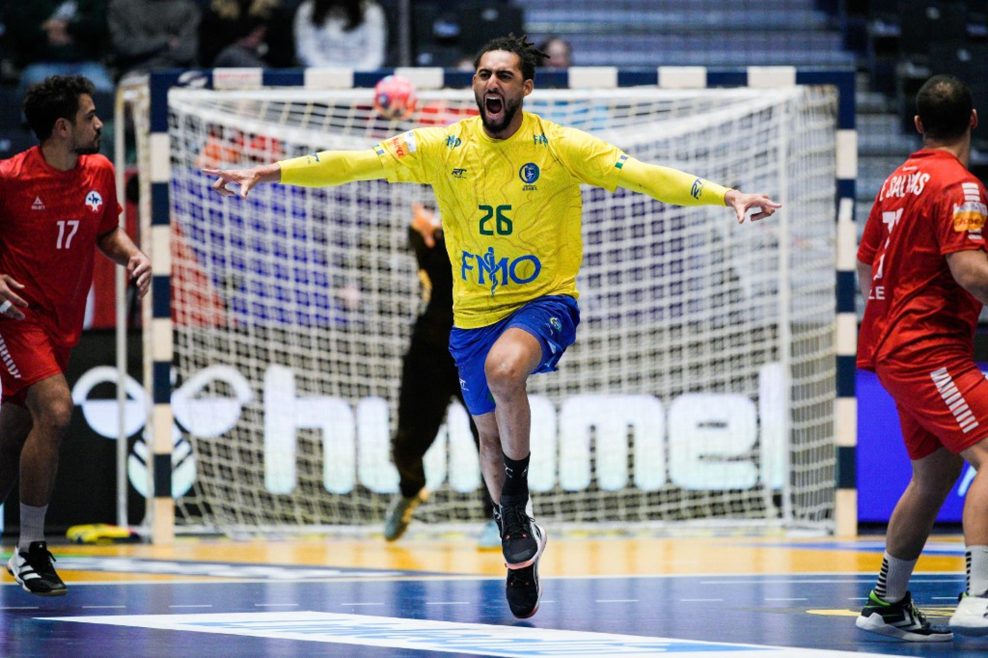 Vitória do Brasil garantiu chances de classificação para as quartas de final do Mundial de handebol (Foto: Stian Lysberg Solum / NTB / AFP)