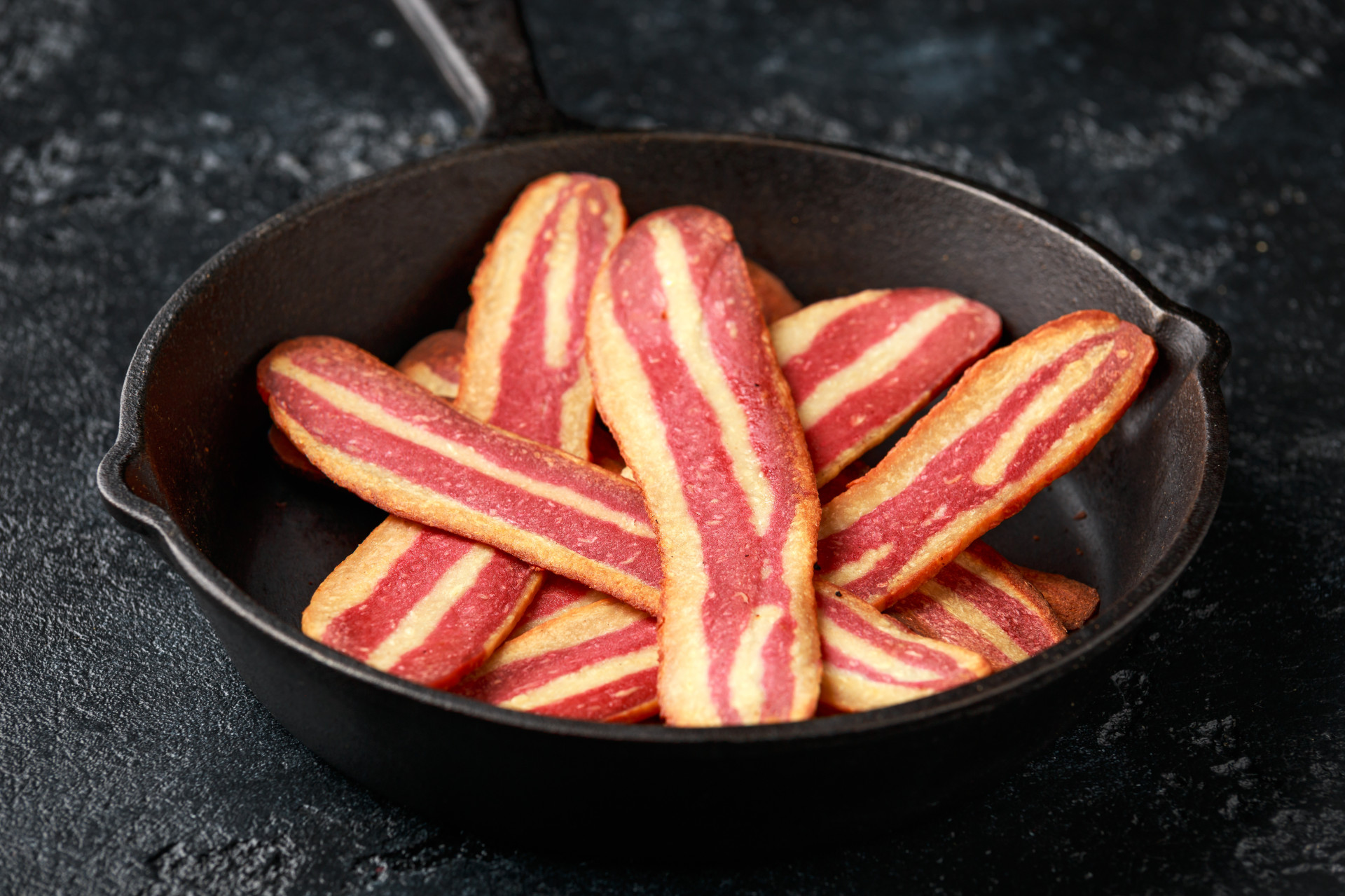 Bacon vegano à base de plantas (Foto: adobestock)