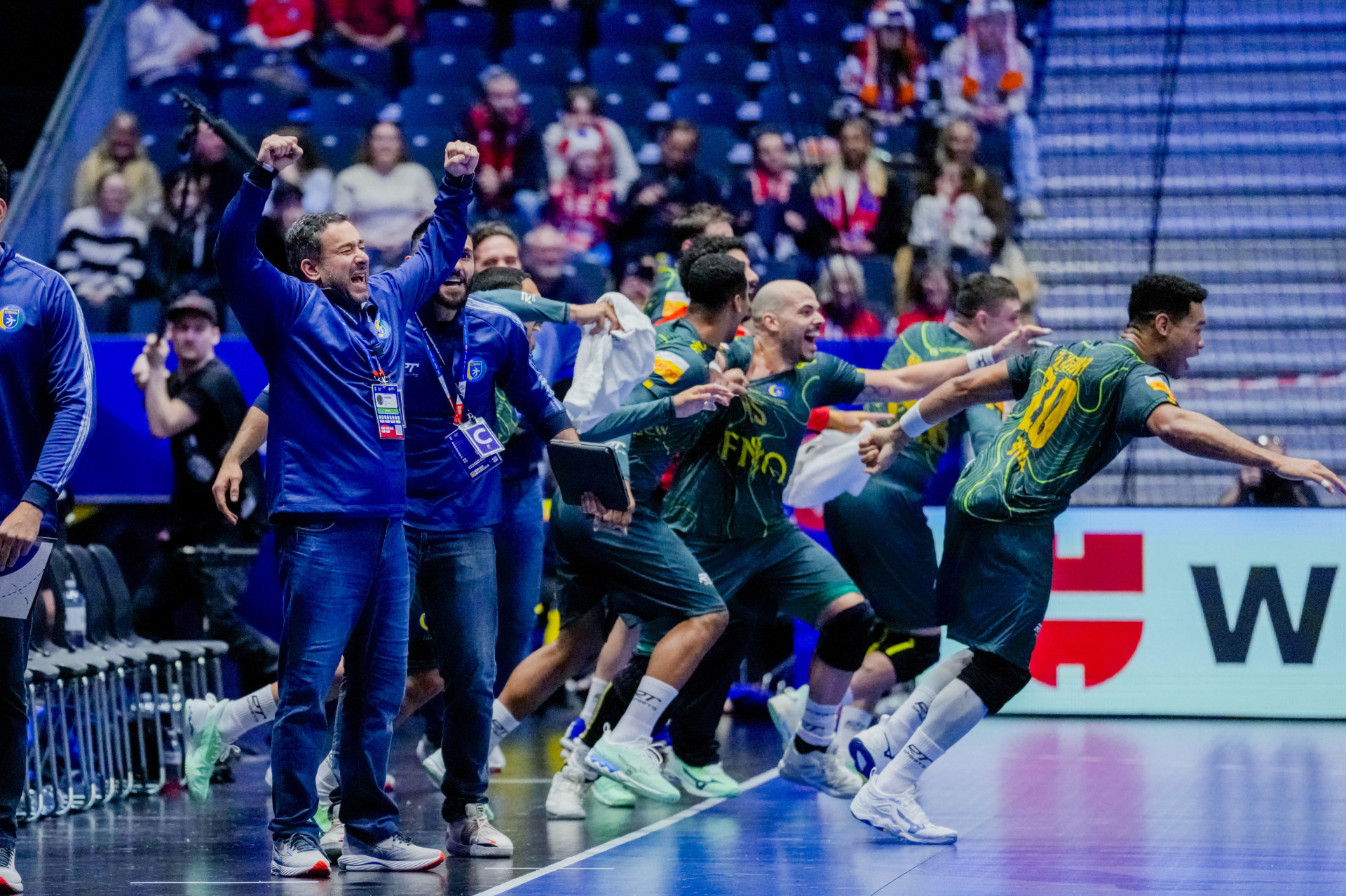 Brasil venceu a Suécia pela primeira vez em jogos oficiais (Foto: Stian Lysberg Solum / NTB / AFP)